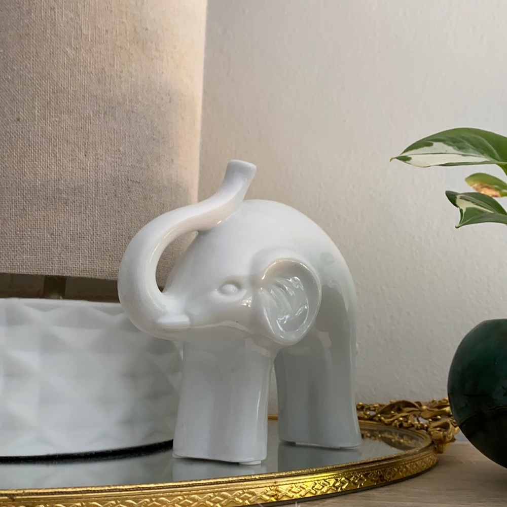 Elephant decorative piece